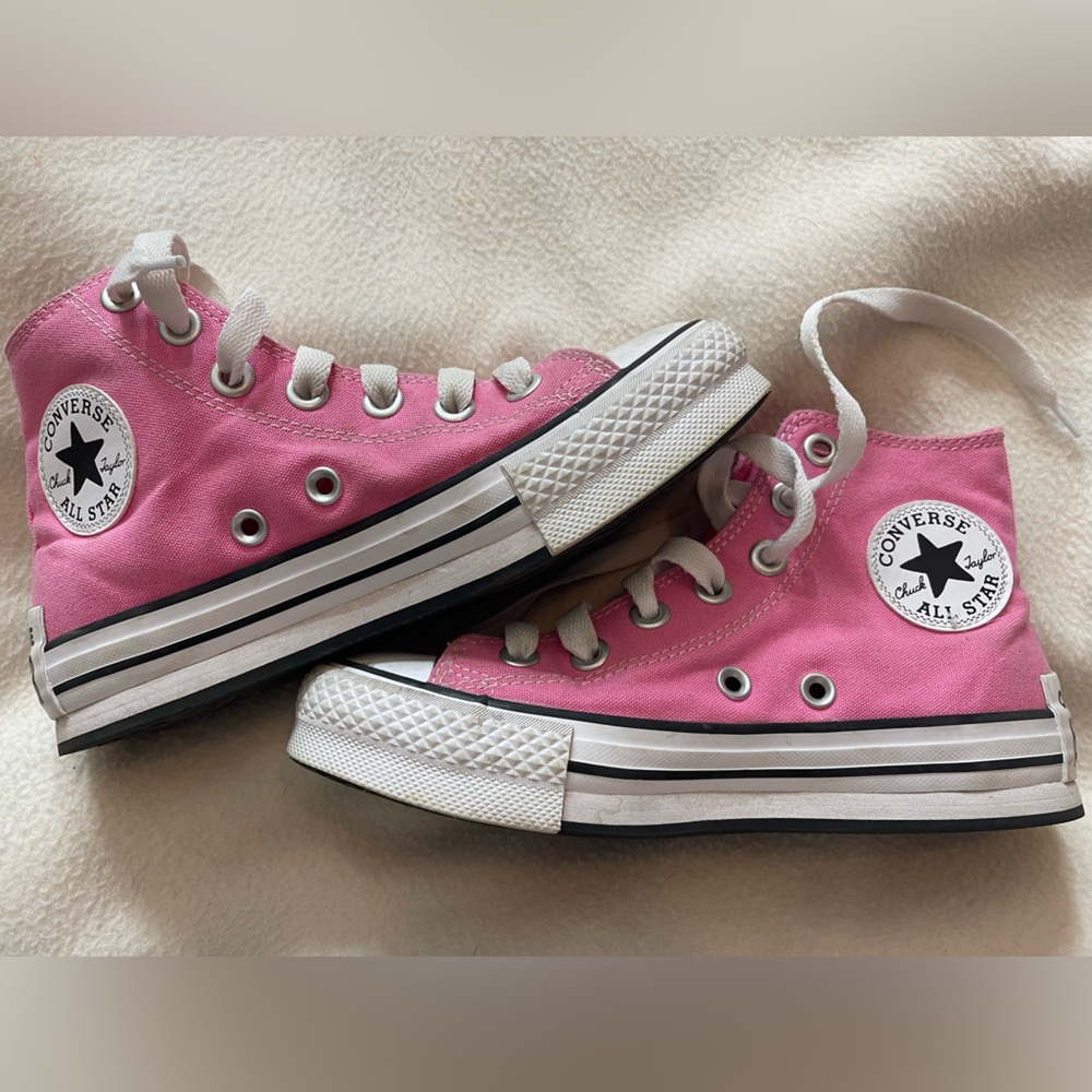 Women’s converse